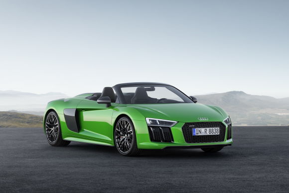 Audi выпустила самый быстрый кабриолет