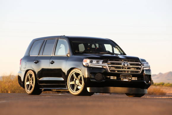 Toyota сделала 2000-сильный Land Cruiser