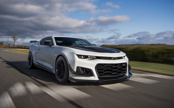 Chevrolet aqressiv Camaro təqdim etdi