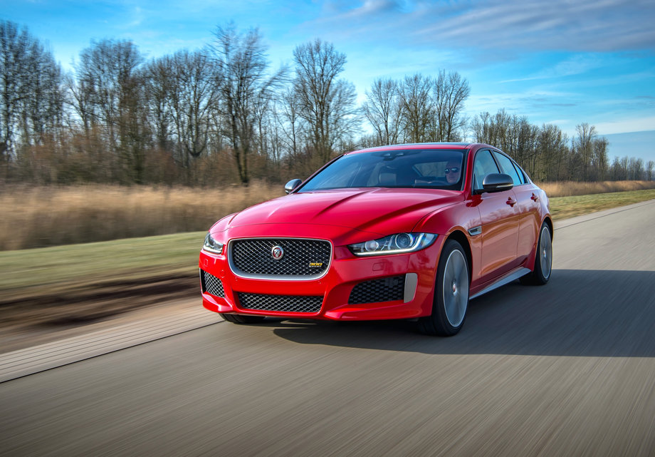 Jaguar XE и XF получили спортивную версию