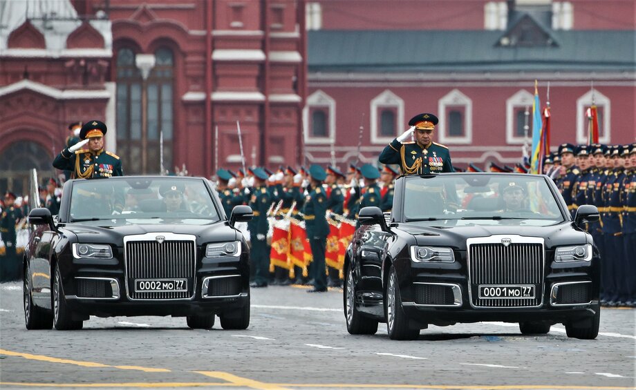 Aurus выпустил парадный кабриолет