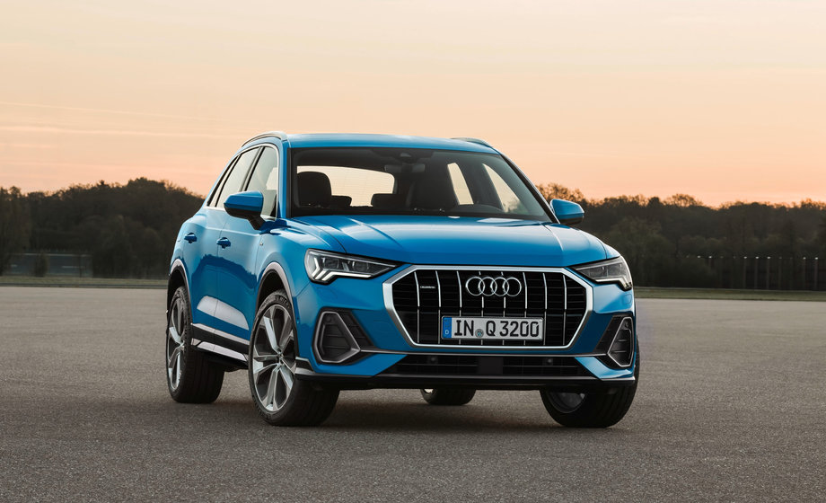 Audi yeni Q3 təqdim edib