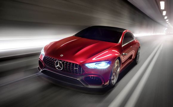 Mercedes-AMG sedanını təqdim etdi