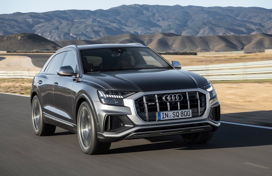 Audi idman krossoveri təqdim etdi
