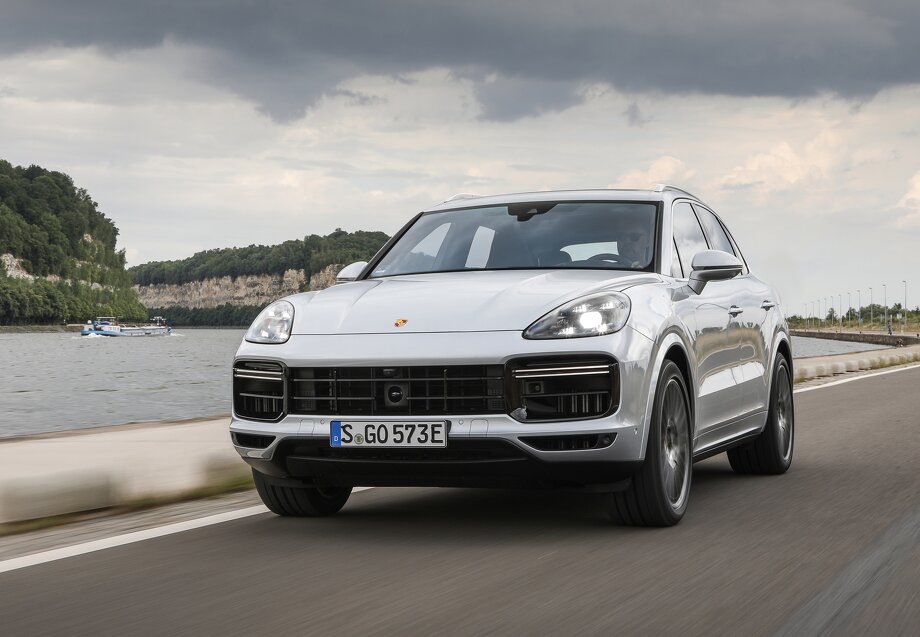 Porsche ən güclü Cayenne təqdim edib
