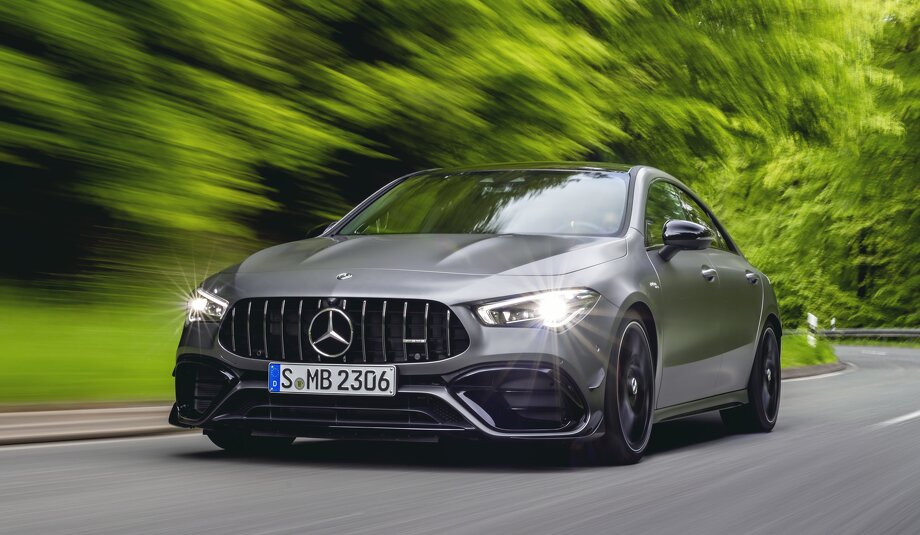 Mercedes AMG A 45 və AMG CLA 45 təqdim etdi