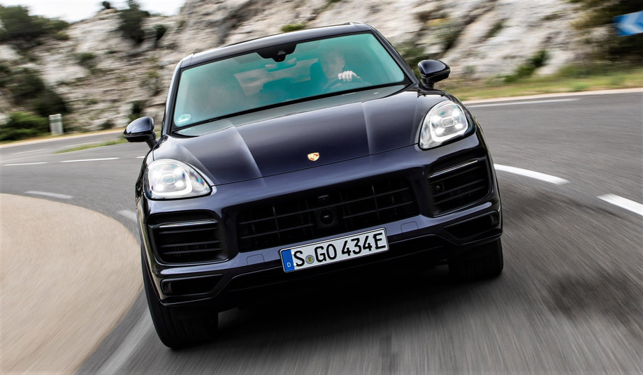 Porsche представил новый Cayenne E-Hybrid