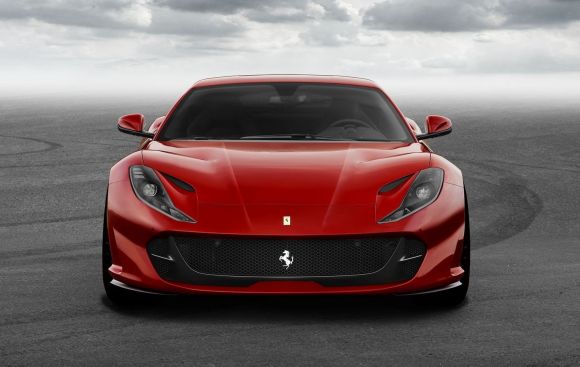 Ferrari представил мощный спорткар