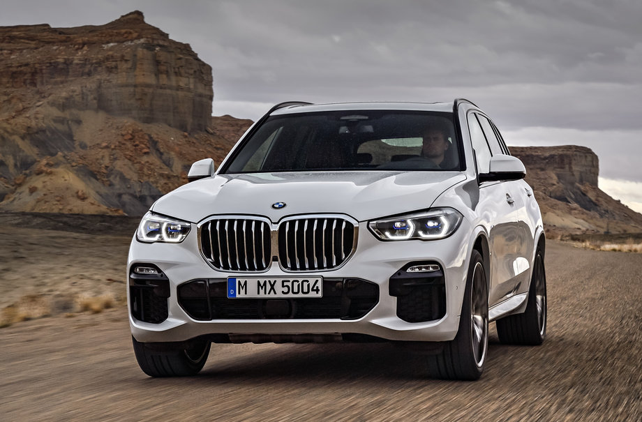 Новый BMW X5 представлен официально