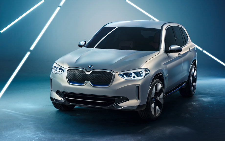 BMW представила электрокроссовер iX3