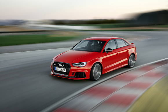 Audi представила компактный RS-седан