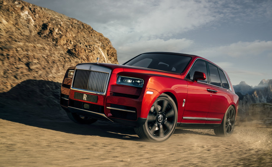 Rolls-Royce представил внедорожник Cullinan