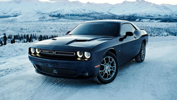 Dodge Challenger получил полный привод