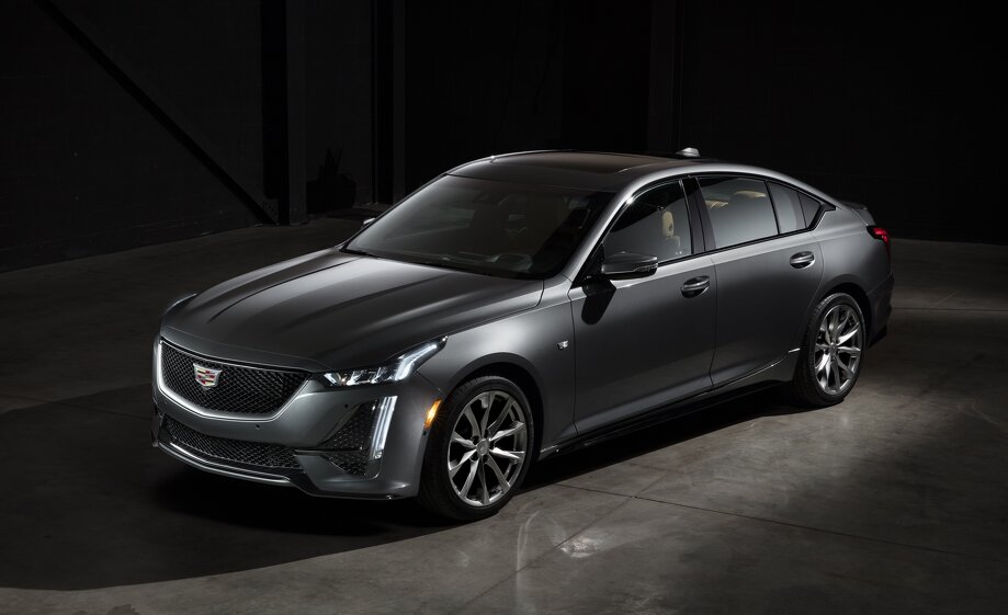 Cadillac yeni sedan CT5 təqdim edib