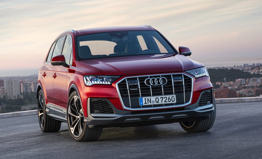 Audi flaqman avtomobil Q7-ni yeniləyib