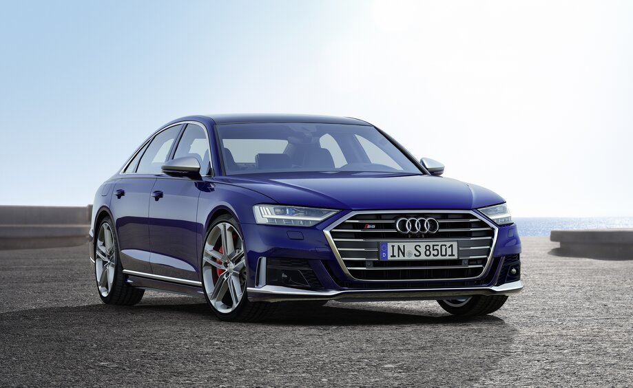 Audi sedan S8-i təqdim etdi