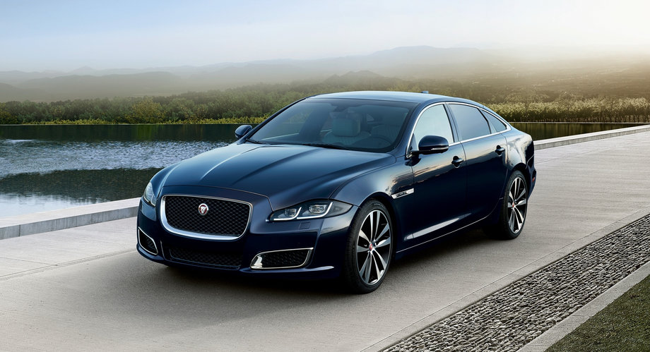 Jaguar представил юбилейный седан XJ50