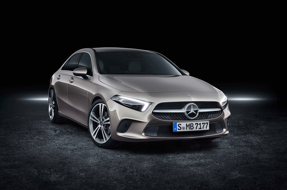 Mercedes-dən kompakt sedan