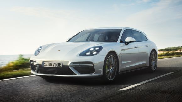 Porsche представила гибридный универсал